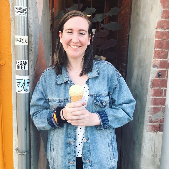 Meet your Posher, Megan - Picture 1 of 1